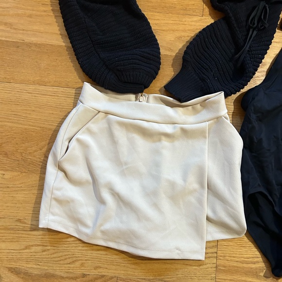 Forever 21 Clothing Bundle Women’s Size Small, Medium - Picture 3 of 4